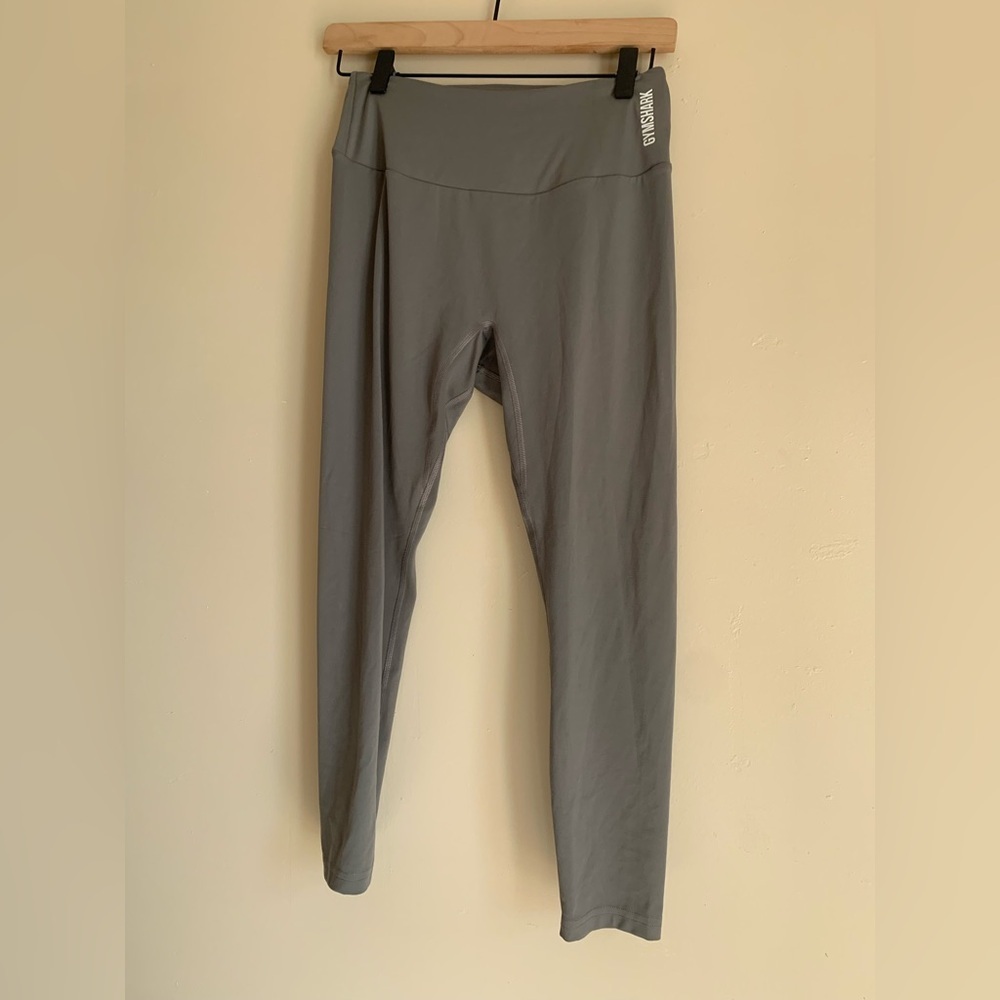 Gymshark Charcoal Leggings Pants Bottoms Women Size Medium Athletic Wear